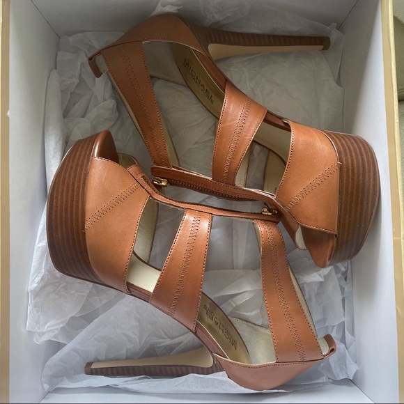 MICHAEL Michael Kors Berkeley Platform Heel - Picture 2 of 5